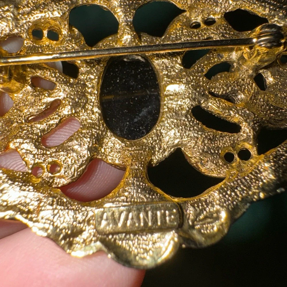 AVANTE Brooch. - Picture 5 of 5